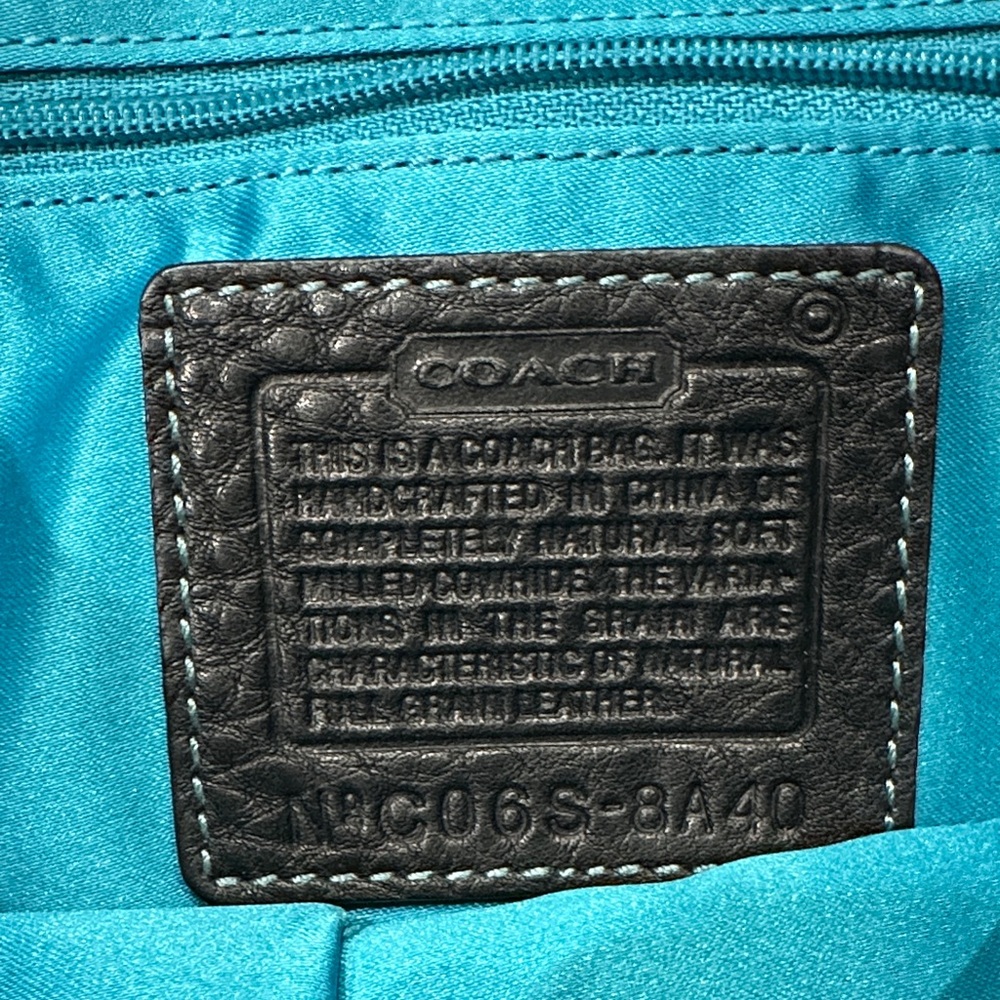 Coach Vintage Black and Tan Chelsea Shoulder Bag - Picture 2 of 11